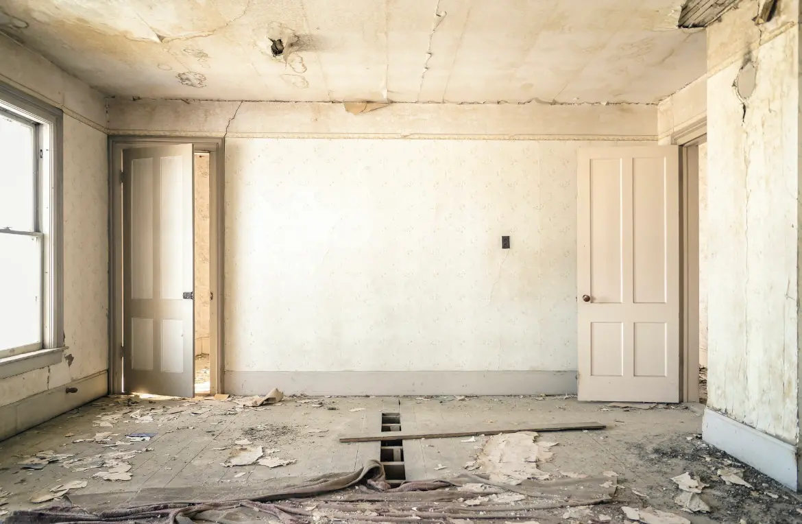 Waste disposal crew managing a cleanout project in Henderson